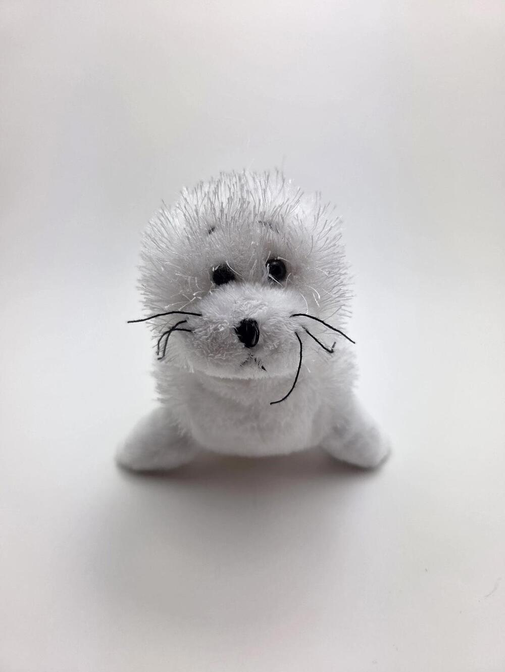 Adorable Vintage Webkinz Lil Kinz White Seal with No Tag, Ganz Plush (5 inch)